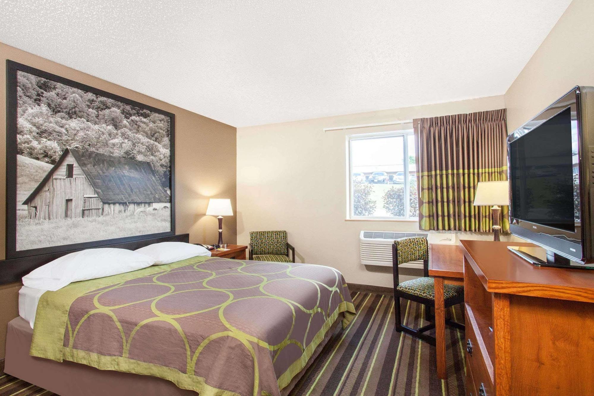Super 8 By Wyndham Richlands/Claypool Hill Area Otel Pounding Mill Dış mekan fotoğraf